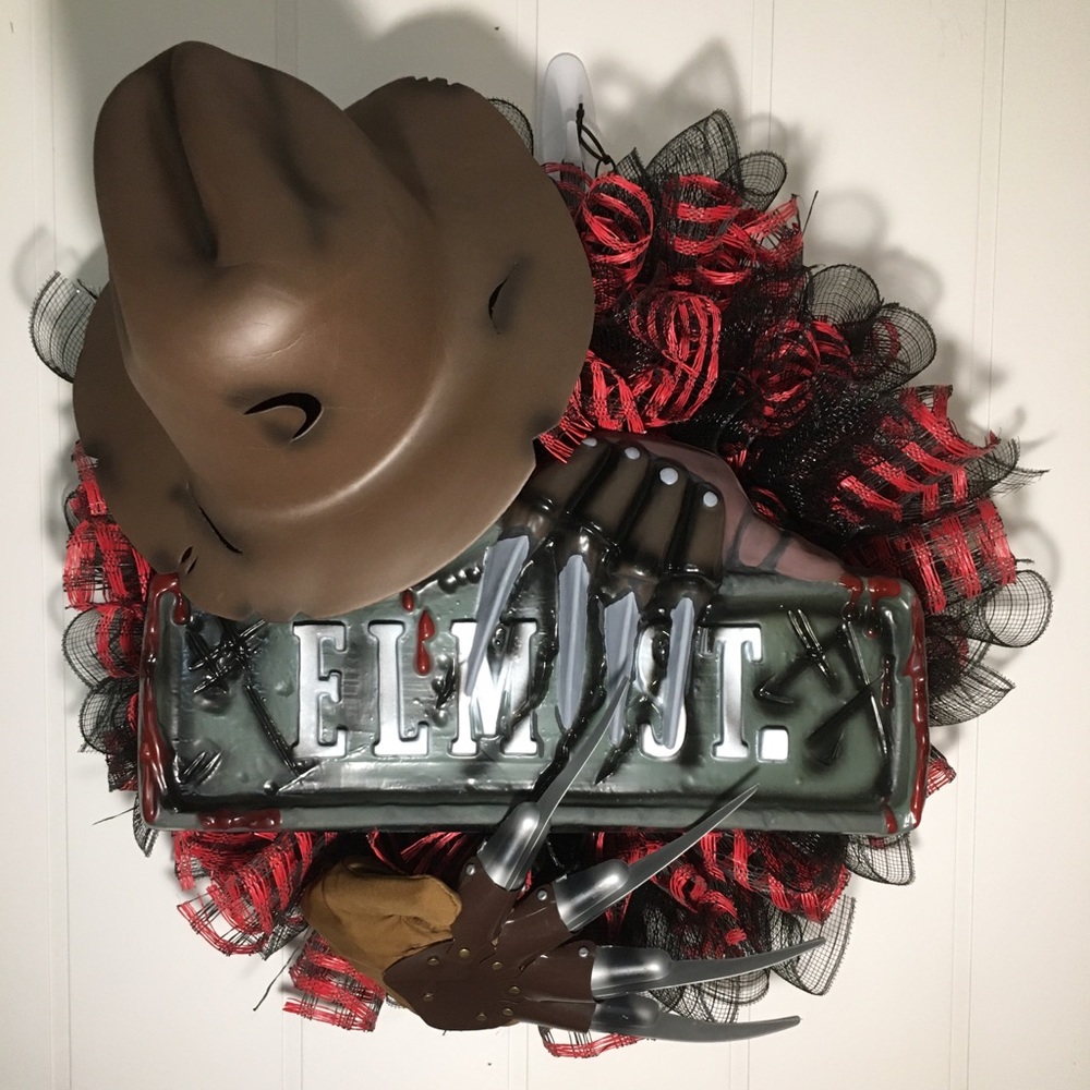 Freddie Kruger Halloween Wreath